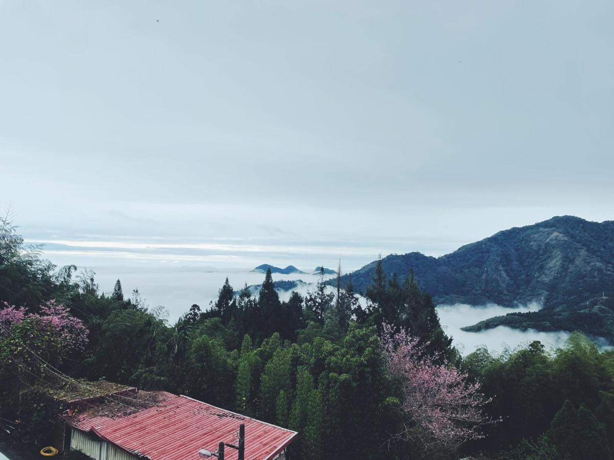 チア ユエン ホームステイ 奮起湖 エクステリア 写真